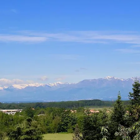 Spacious New 2 Bdr Walk-out Fara Novarese