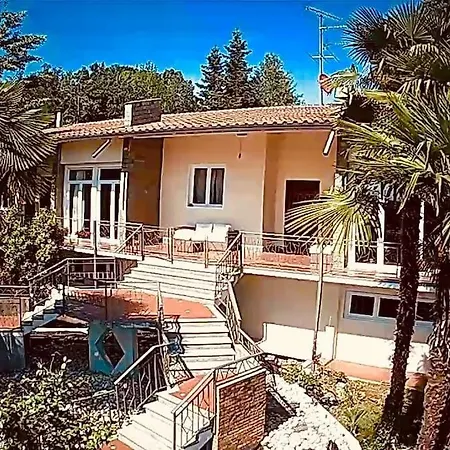 Spacious New 2 Bdr Walk-out * Fara Novarese