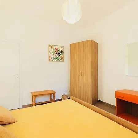 Spacious New 2 Bdr Walk-out Appartement